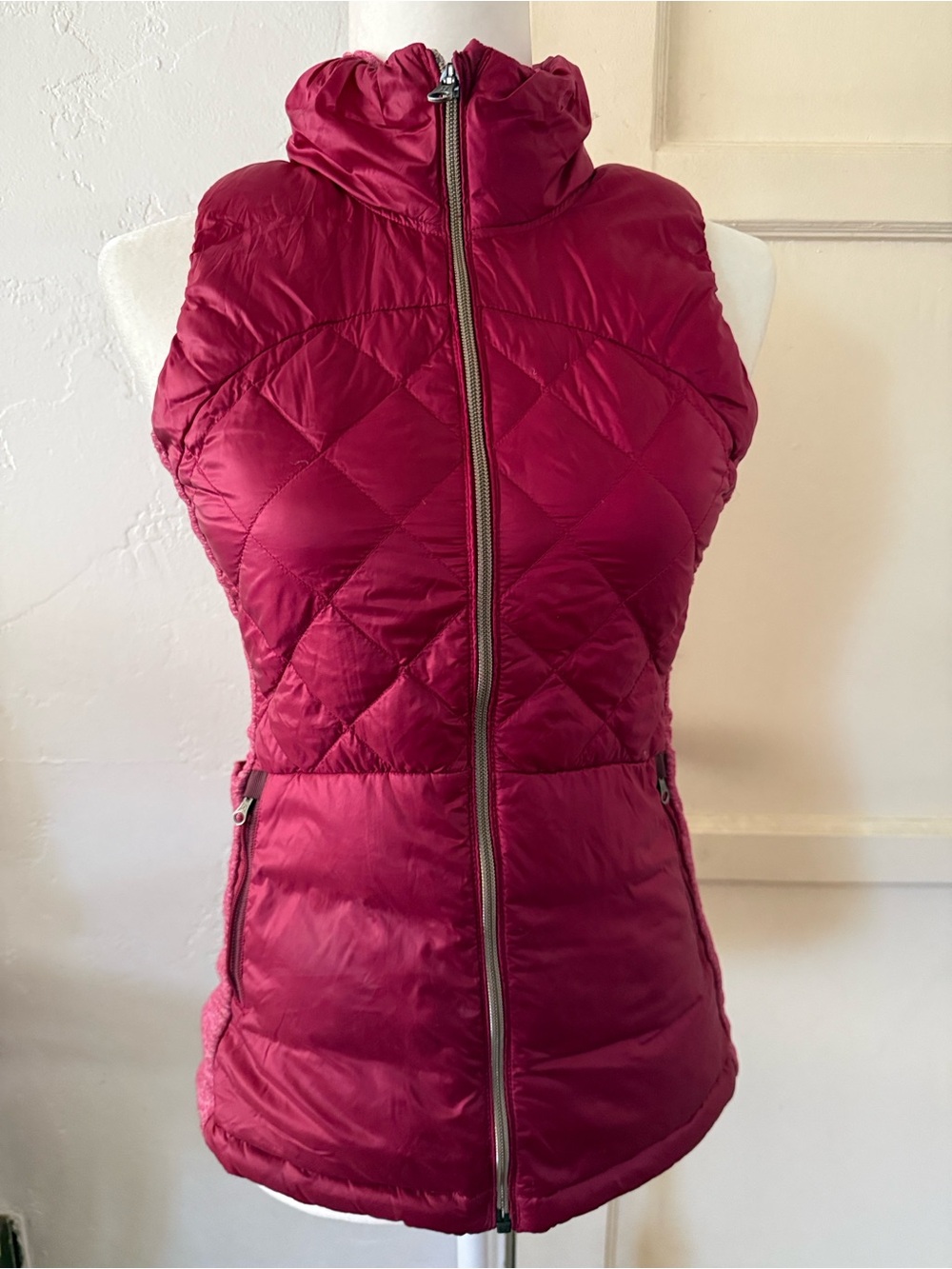 lululemon athletica Quilted Sleeveless Puffer Vest - Raspberry/Deep Pink